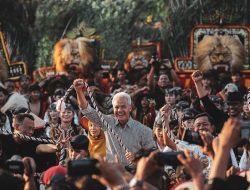 Hitam Putih Seragam, Citra atau Fana?
