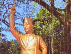 Menggila Pembuatan Berhala Patung Soekarno
