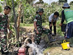 Kodim 0808/Blitar Serahkan Bantuan Material Untuk Pembuatan Sumur Bor Kepada Gapoktan Widodo Kelurahan Karangtengah