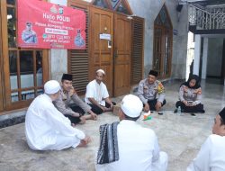 Polsek Mampang dan Kasat Binmas Polres Jaksel Gelar Jumat Curhat di Masjid Al-Ibadah