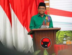 Mahfud MD Harusnya Ikut Petisi 100