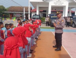 Cara Polsek Kwadungan Kenalkan Tugas Polri Kepada Generasi Bangsa Sejak Dini