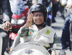 Prof. Mahfud, Segeralah Mundur!