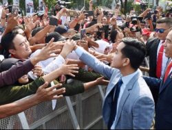 Jokowi Minta Politikus PDIP Untuk ‘Dimediasi’ Bertemu Megawati  SP.