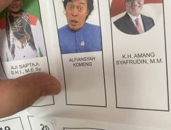 Viral: Gambar Komeng