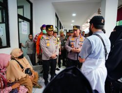 Kapolri Pastikan Beri Pelayanan Terbaik Bagi Keluarga Korban Kecelakaan Tol Cikampek