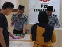 Langkah Cerdas Kenali Pengunjung, Lapas Kediri Berinovasi Gunakan Stempel Ultra Violet