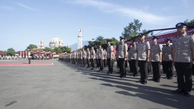 Wakapolda Metro Jaya Lantik 364 Siswa Bintara Polri Gelombang I Tahun 2024 di SPN Polda Metro Jaya
