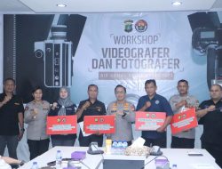 Personel Berprestasi Terima Penghargaan Dari Kabidhumas Polda Metro Jaya