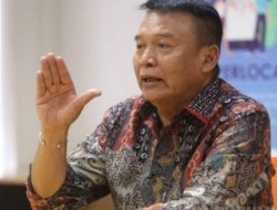 Mayjen TNI Purn TB Hasanudin Menyebut : Penempatan Mayor Teddy Seskab Melanggar Aturan