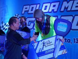 Meriah! Kapolda Metro Jaya Adakan Lomba Lari Malam di Kantor Polisi