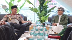 Perkuat Sinergi dengan Ulama, Kapolri Silaturahmi dengan Rais Aam PBNU di Surabaya