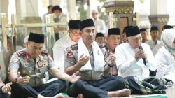 Perkuat Sinergi Ulama dan Umara, Kapolri Silaturahmi ke Ponpes Tebuireng dan Ziarah Makam Gus Dur