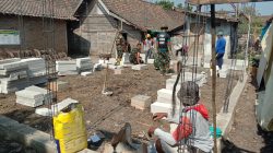 Hari Ke-7 TMMD ke-130 Kodim Ngawi, Pembangunan RTLH Milik Samidi Mulai Pasang Herbel